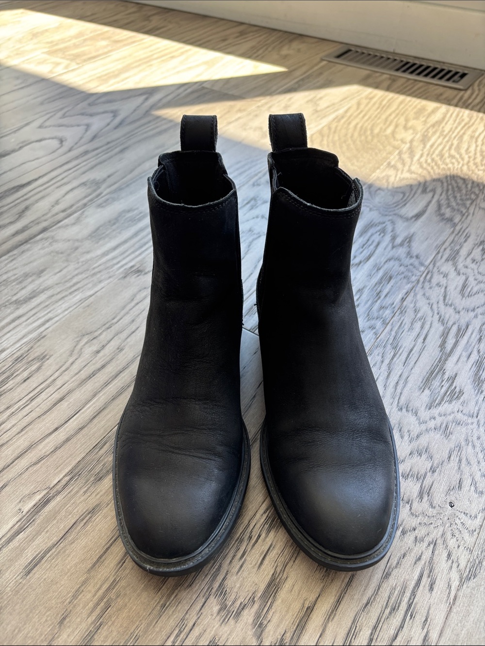 UGG Emmeth Chelsea Leather Boot